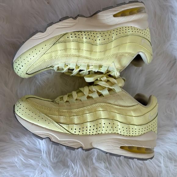 Nike Air Max 95 SE GS 'Citron' Boys 7Y Women 8.5 - Picture 12 of 13